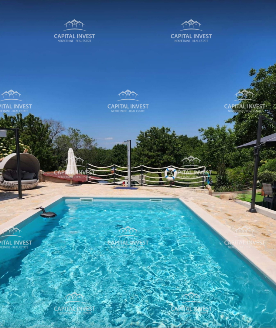 Due case, Terreno edificabile, Barban, Istra