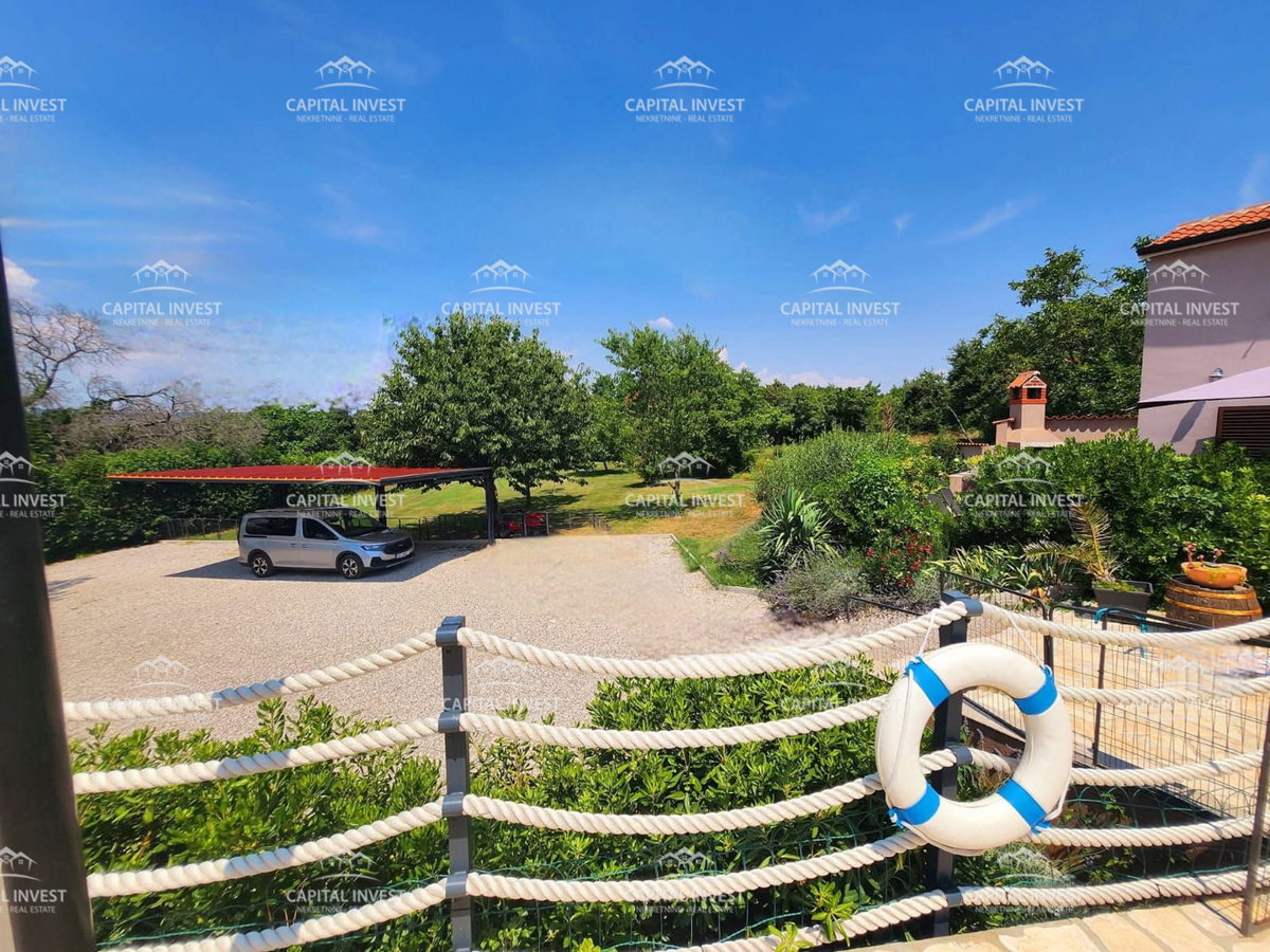 Due case, Terreno edificabile, Barban, Istra