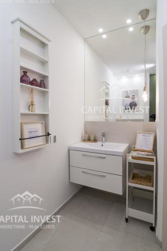 Casa con sei appartamenti, piscina, centro, Pula