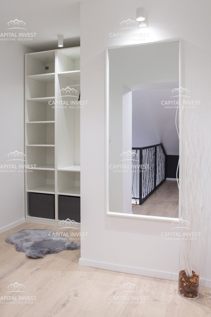 Casa con sei appartamenti, piscina, centro, Pula