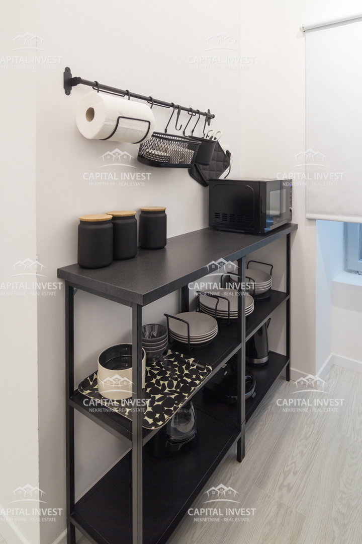 Casa con sei appartamenti, piscina, centro, Pula