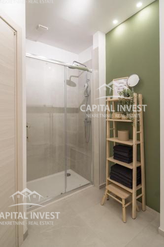 Casa con sei appartamenti, piscina, centro, Pula