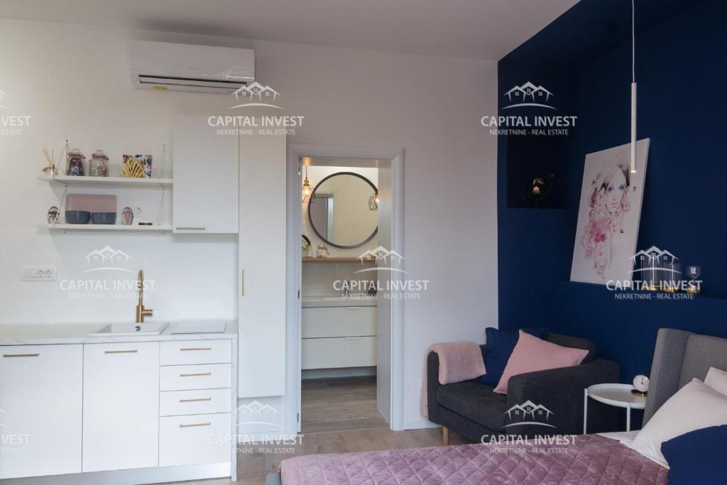 Casa con sei appartamenti, piscina, centro, Pula