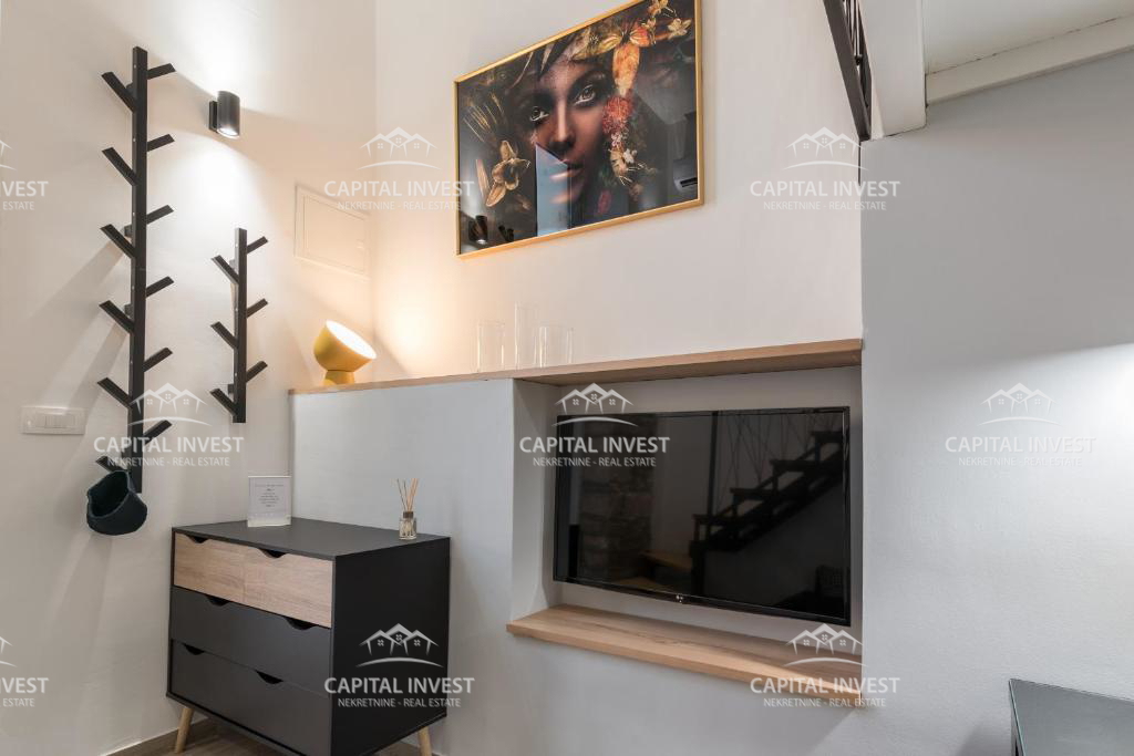 Casa con sei appartamenti, piscina, centro, Pula