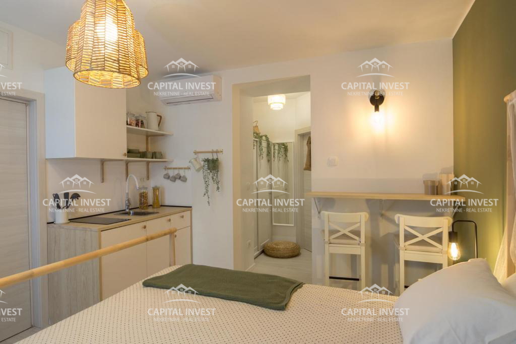 Casa con sei appartamenti, piscina, centro, Pula