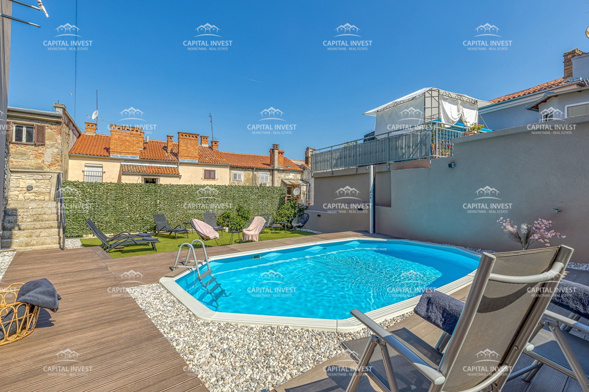 Casa con sei appartamenti, piscina, centro, Pula