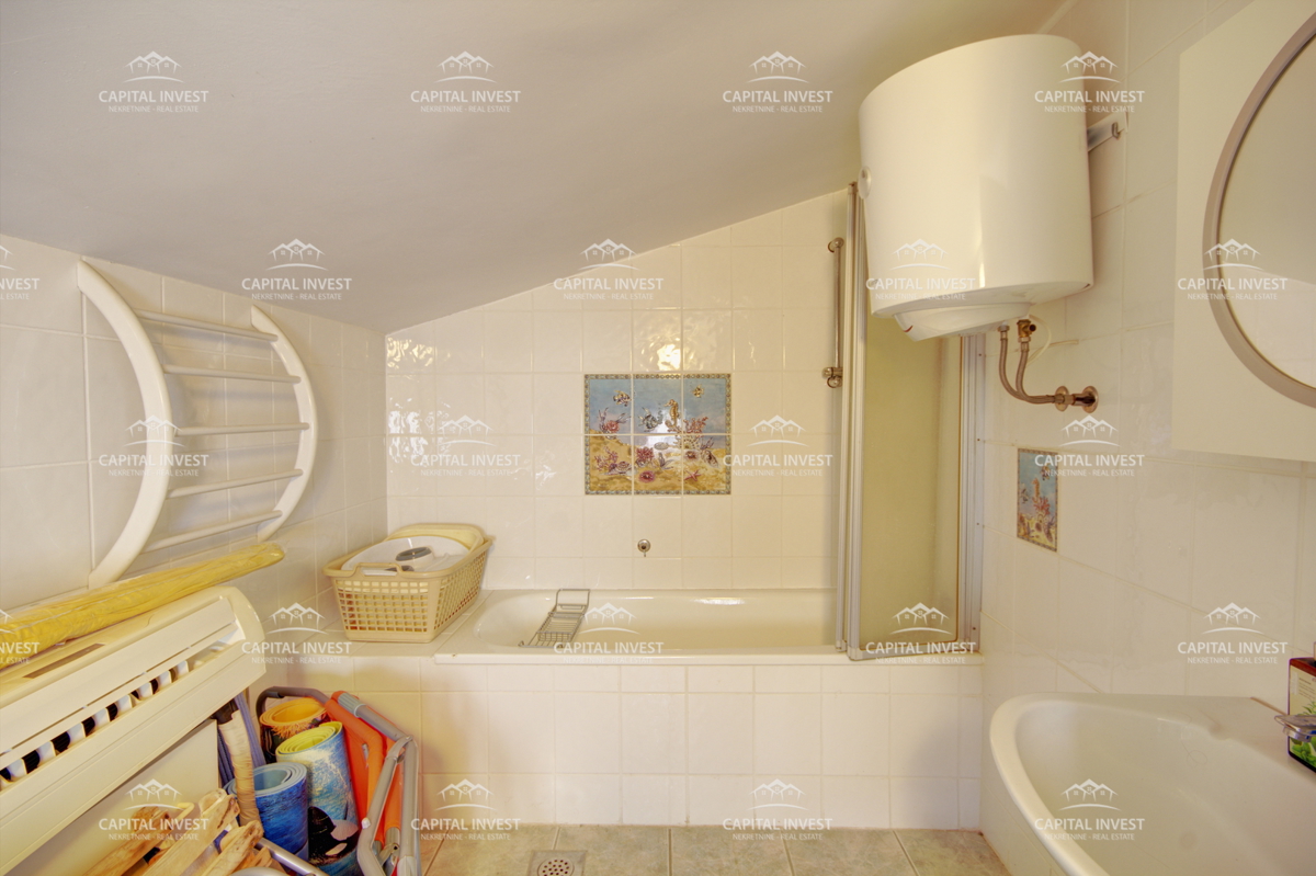 Casa con ampio terreno vicino al mare, Medulin, Istria