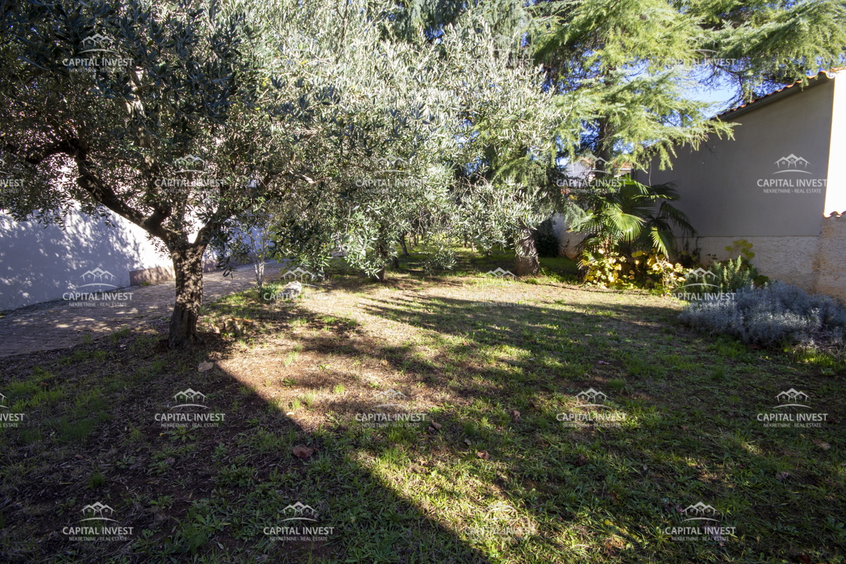 Casa con ampio terreno vicino al mare, Medulin, Istria