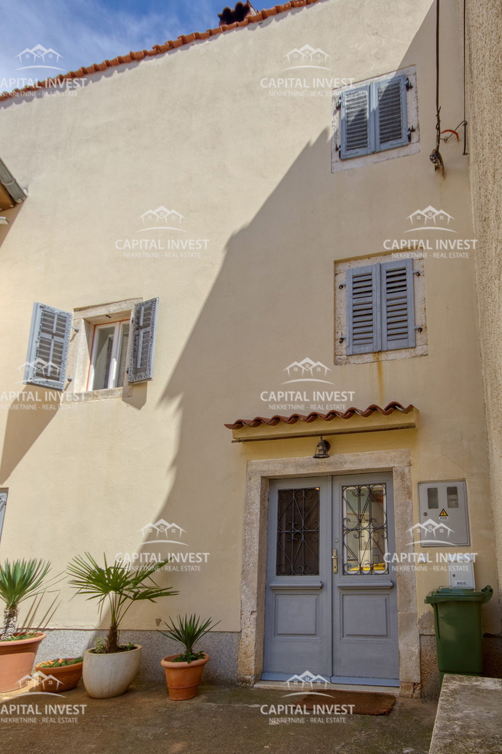 Casa in pietra a Krnica, località Pavićini