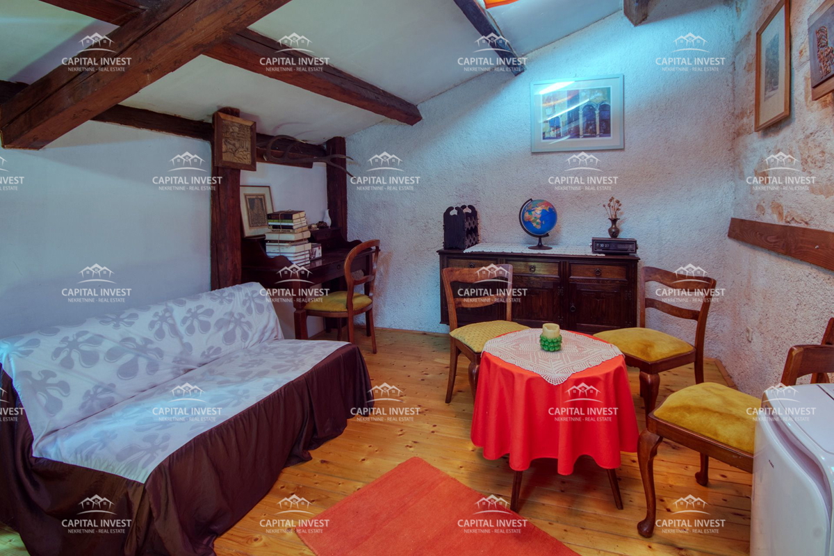 Casa in pietra a Krnica, località Pavićini