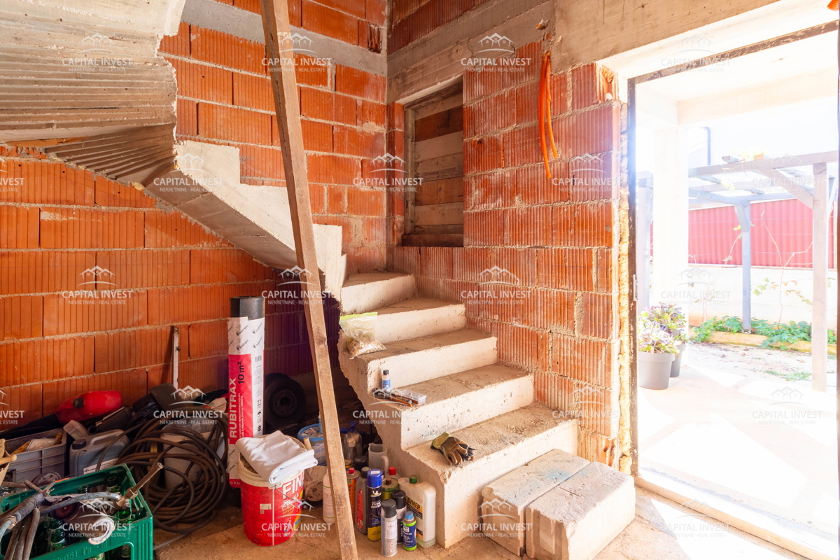 Casa Pula, periferia, Istria