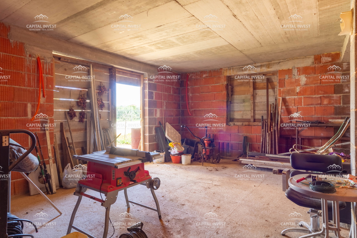 Casa Pula, periferia, Istria