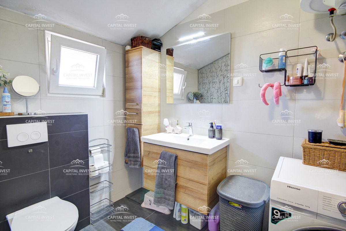 Casa, Tre appartamenti, Grande giardino, Garage, Šišan, Istra