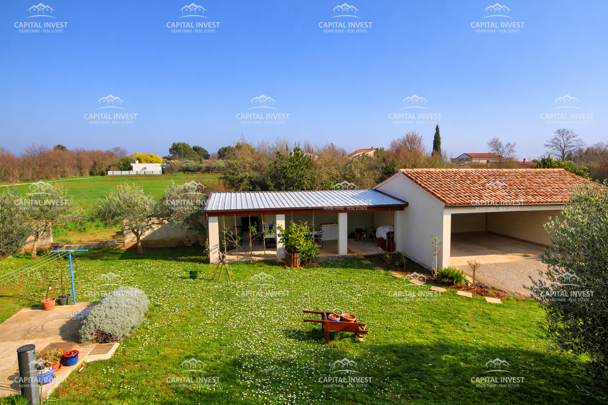 Casa, Tre appartamenti, Grande giardino, Garage, Šišan, Istra