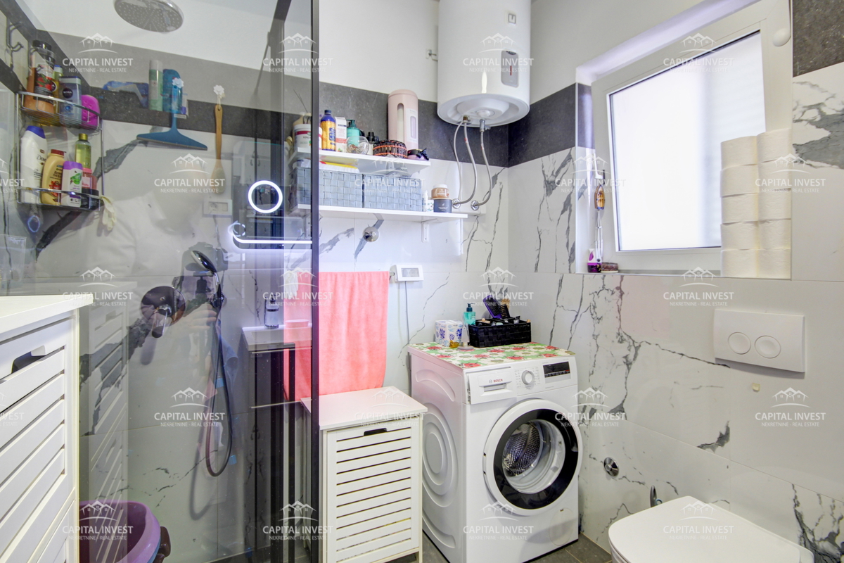 Casa, Tre appartamenti, Grande giardino, Garage, Šišan, Istra