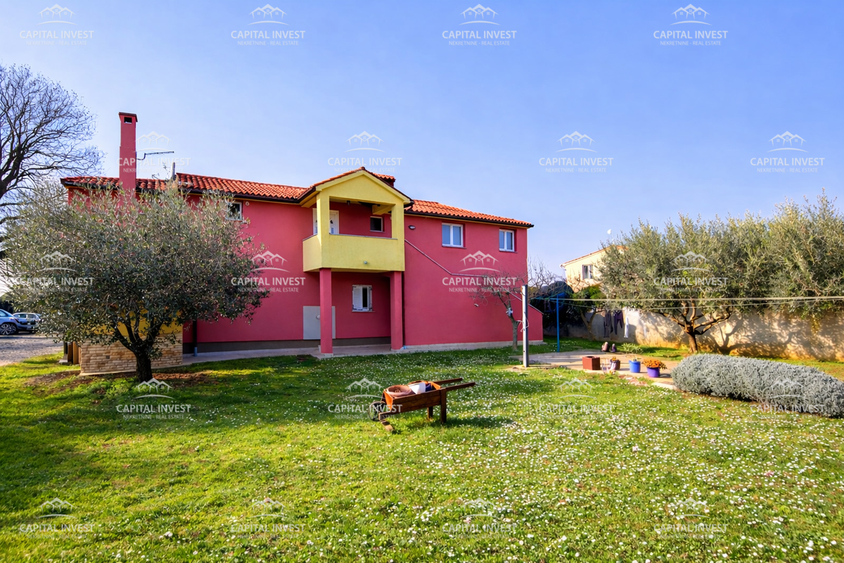 Casa, Tre appartamenti, Grande giardino, Garage, Šišan, Istra