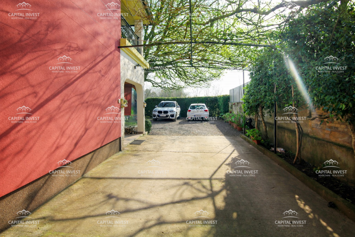 Casa, Tre appartamenti, Grande giardino, Garage, Šišan, Istra