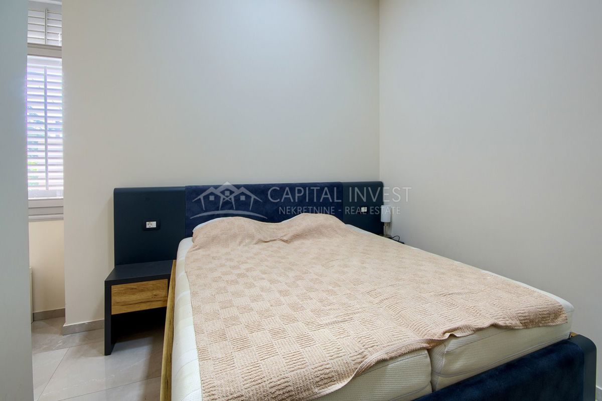 Due appartamenti, Pola, centro, ristrutturati