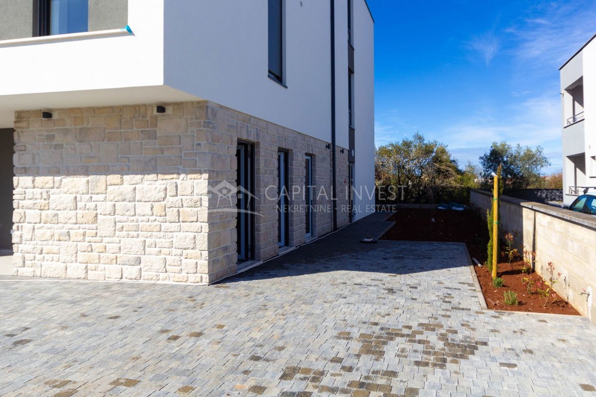 Appartamento con tre camere da letto, due balconi, nuova costruzione, Pola, Istria