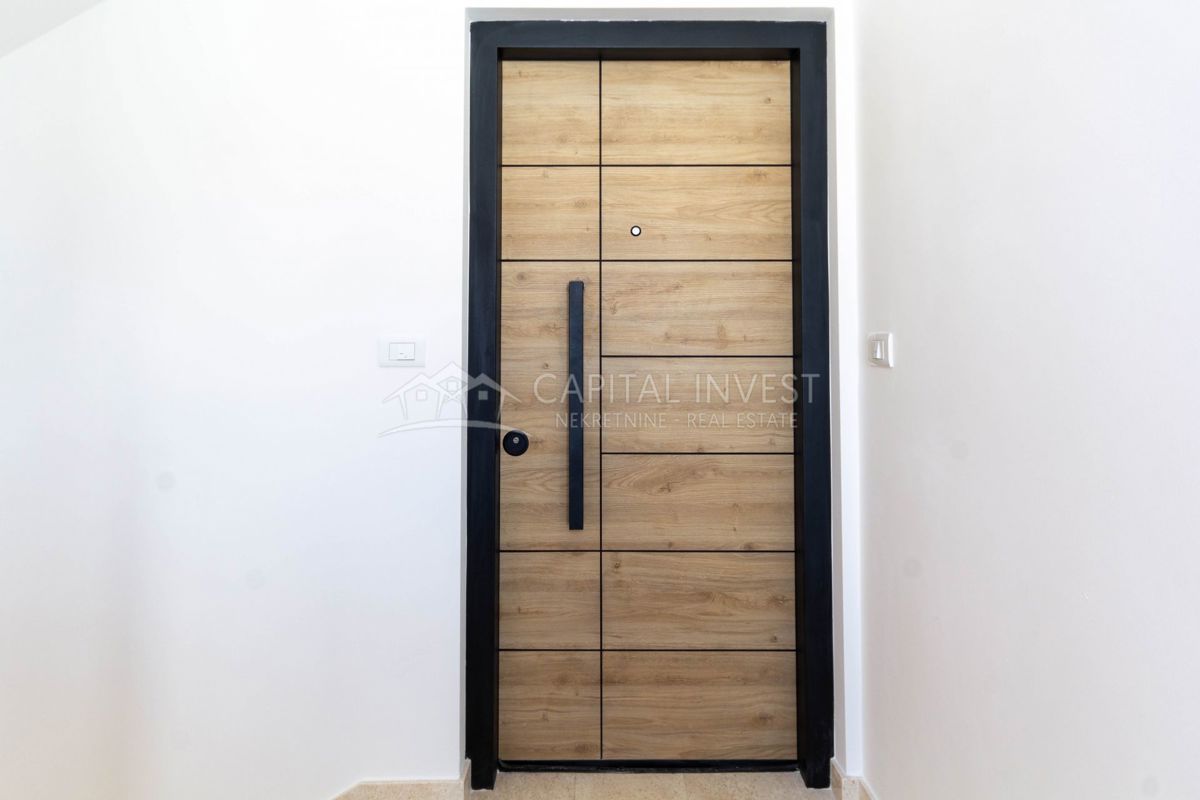 Appartamento con tre camere da letto, due balconi, nuova costruzione, Pola, Istria