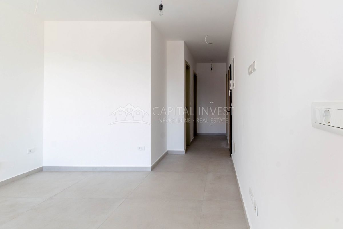 Appartamento con tre camere da letto, due balconi, nuova costruzione, Pola, Istria