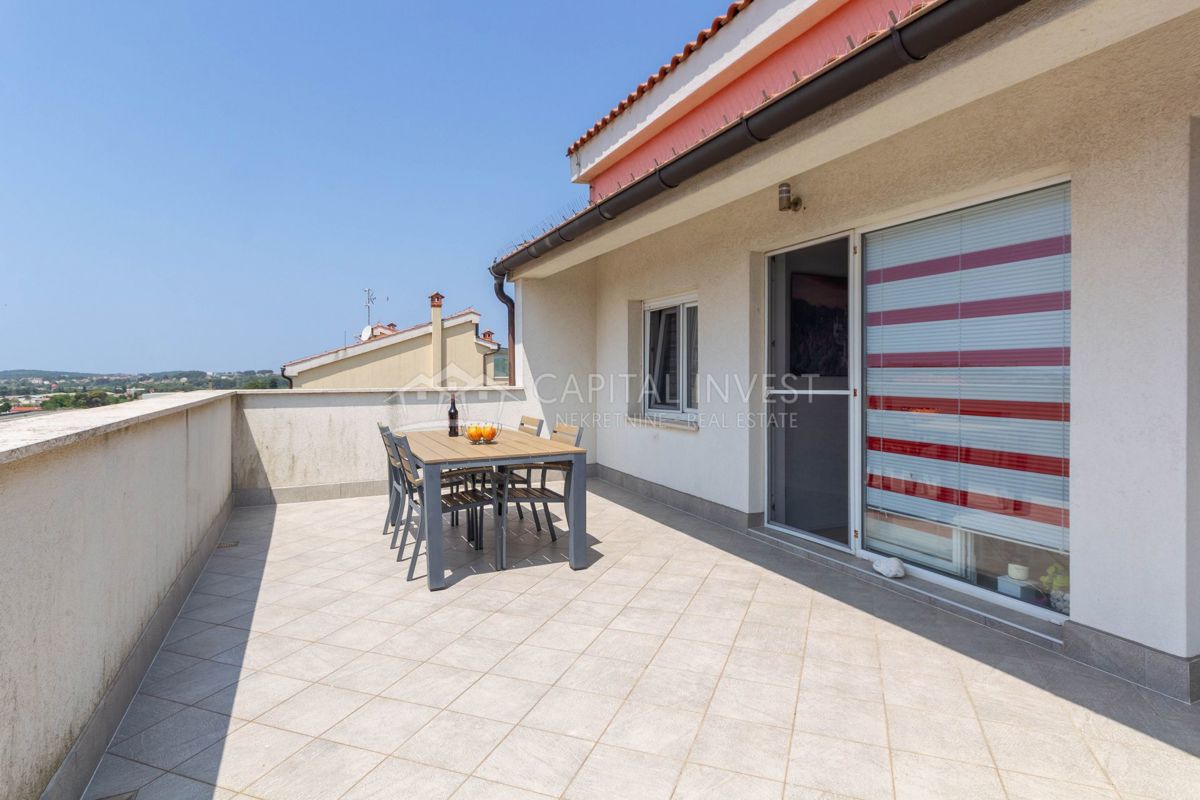 Appartamento duplex, tre terrazze, Pola, Šijana