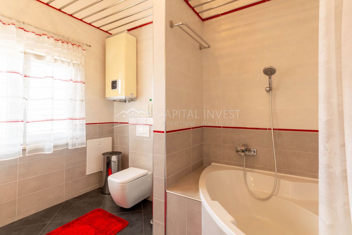 Appartamento duplex, tre terrazze, Pola, Šijana