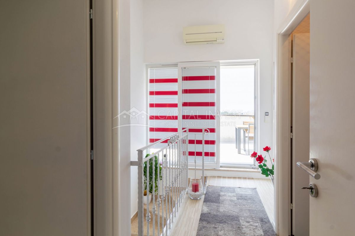 Appartamento duplex, tre terrazze, Pola, Šijana