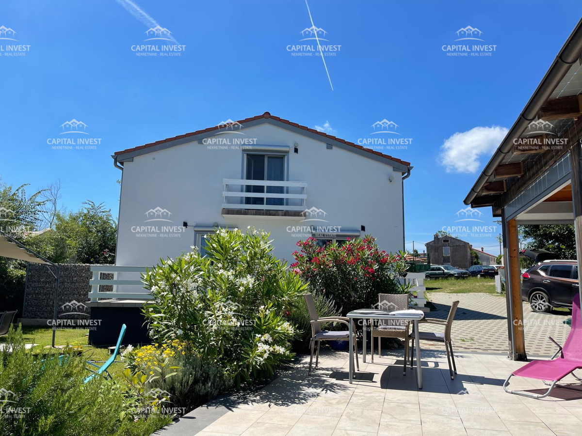 Casa, Due appartamenti, Piscina, Grande giardino, Barban, Istria