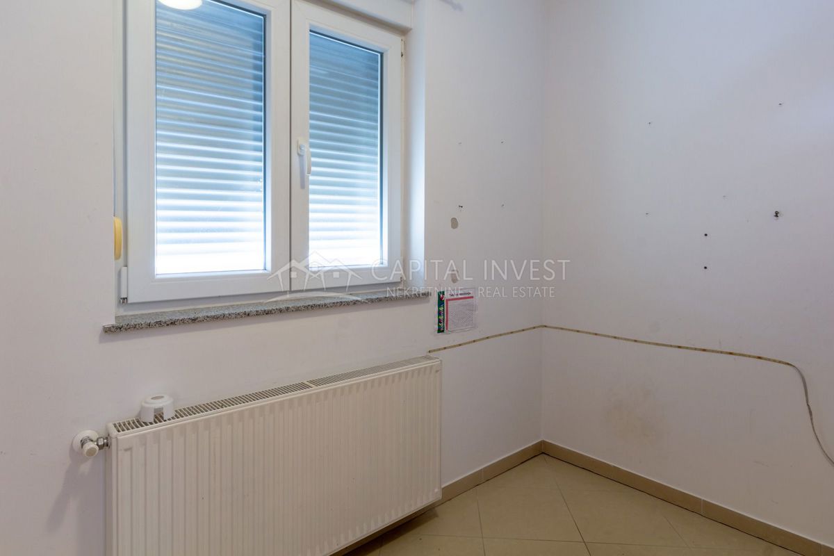 Appartamento bilocale, primo piano, Pola, Istria