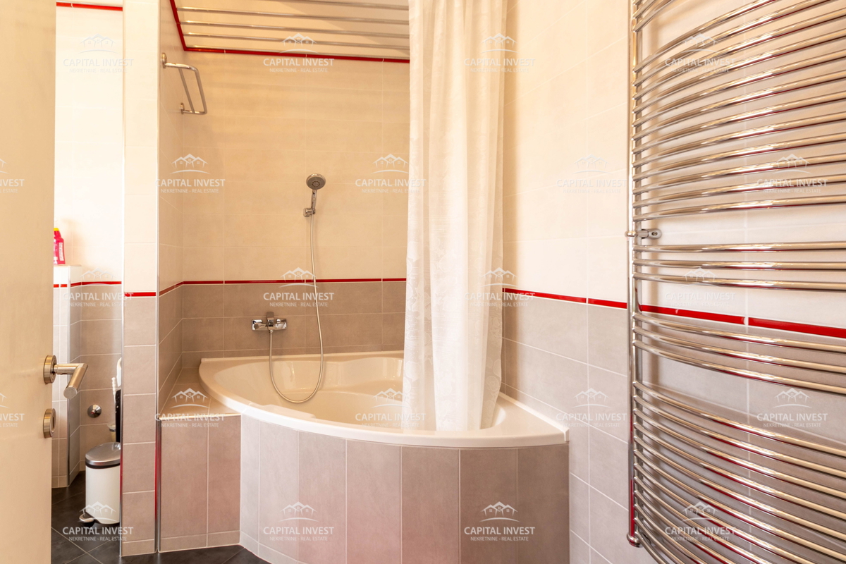 Appartamento su due piani, tre terrazze, Pola, Šijana