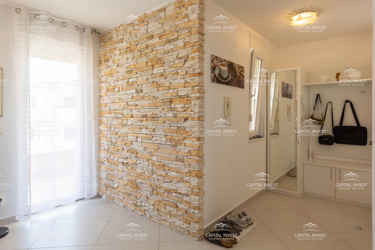 Appartamento su due piani, tre terrazze, Pola, Šijana