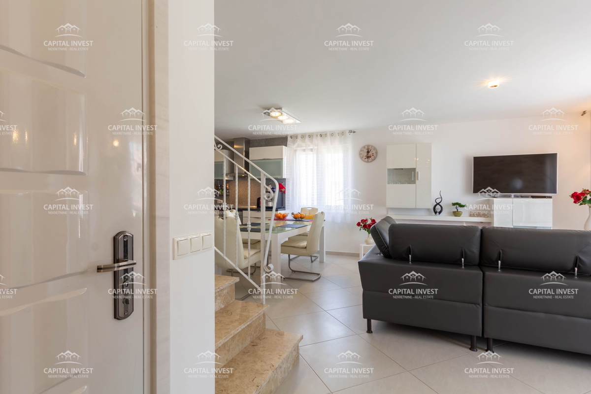 Appartamento su due piani, tre terrazze, Pola, Šijana