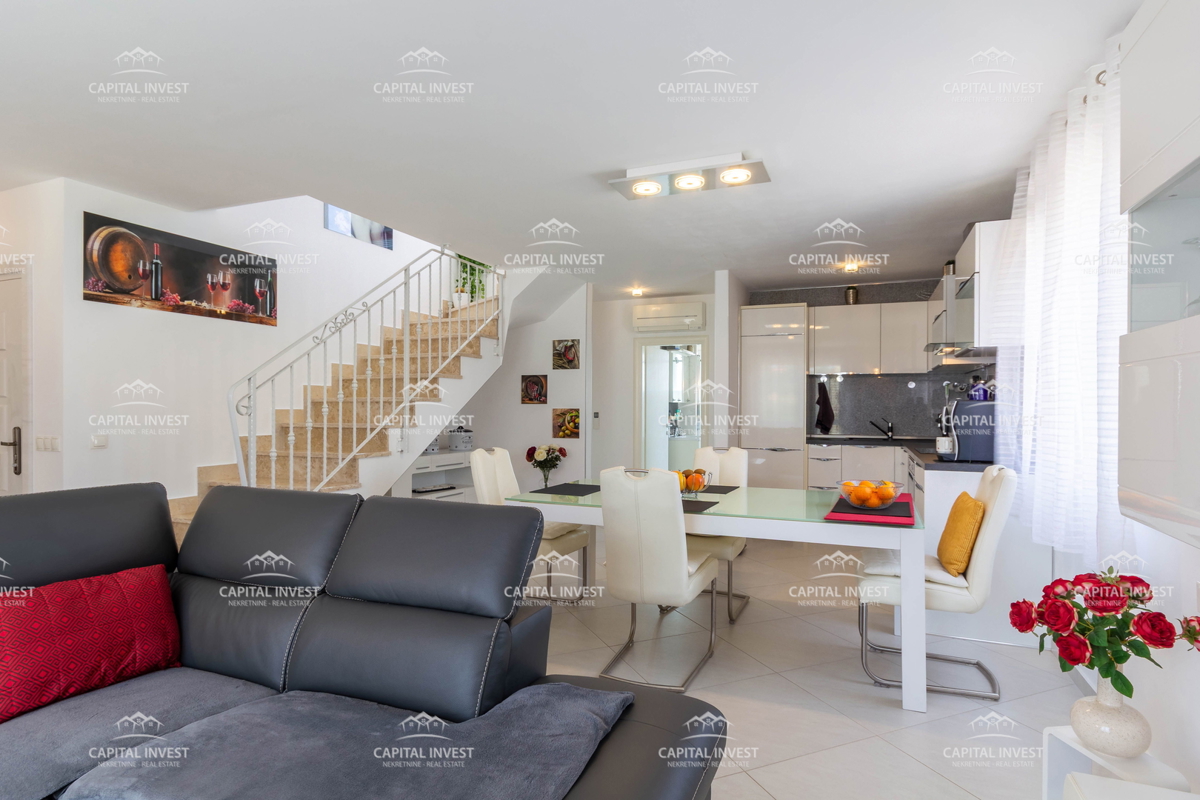 Appartamento su due piani, tre terrazze, Pola, Šijana