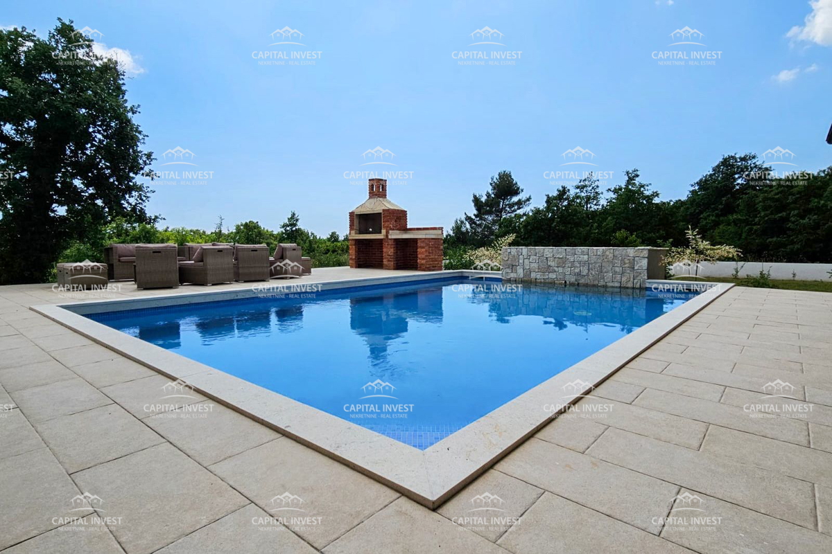 Casa con piscina su un ampio terreno, Štokovci, Istria