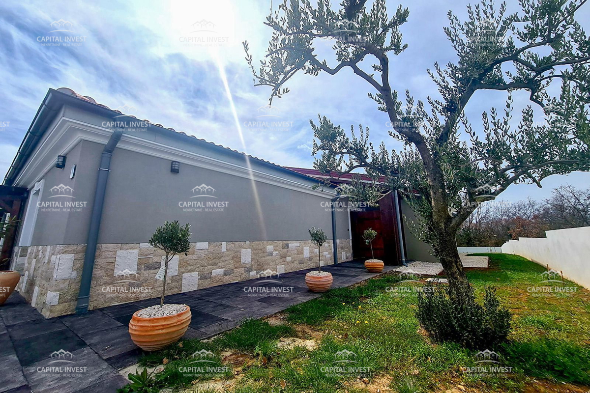 Casa con piscina su un ampio terreno, Štokovci, Istria