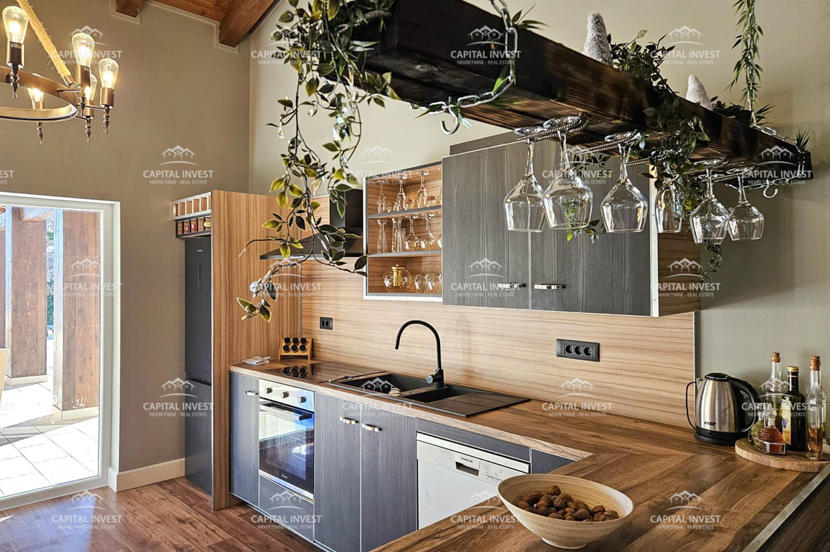 Casa con piscina su un ampio terreno, Štokovci, Istria