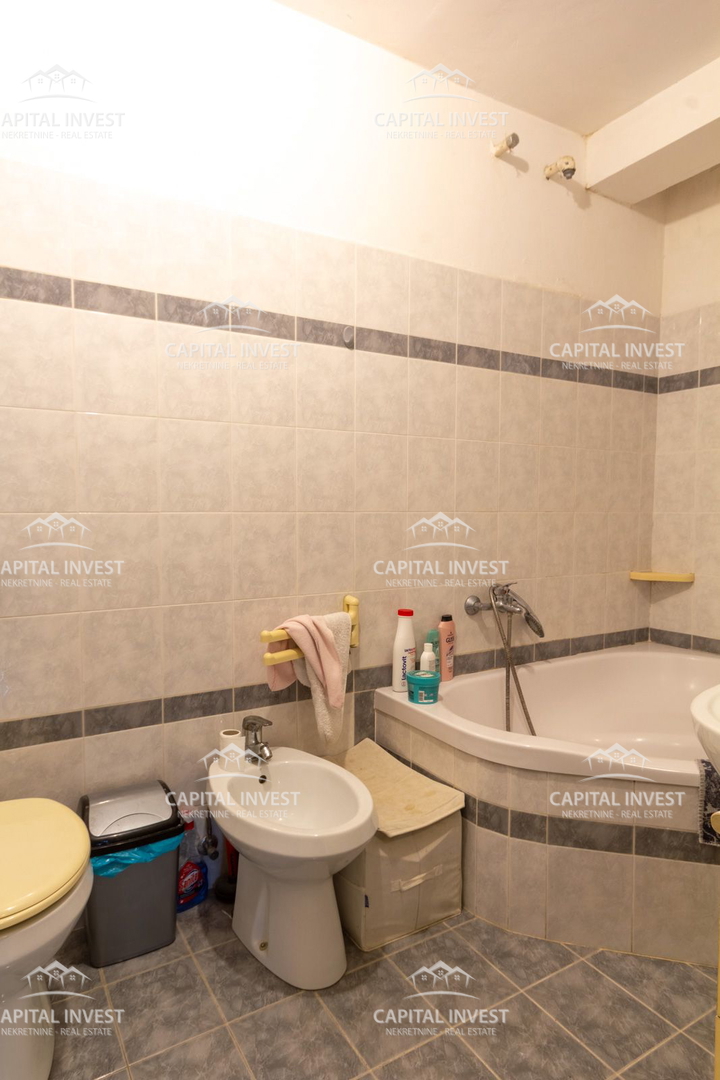 Appartamento quadrilocale, vista mare, Pola, Istria