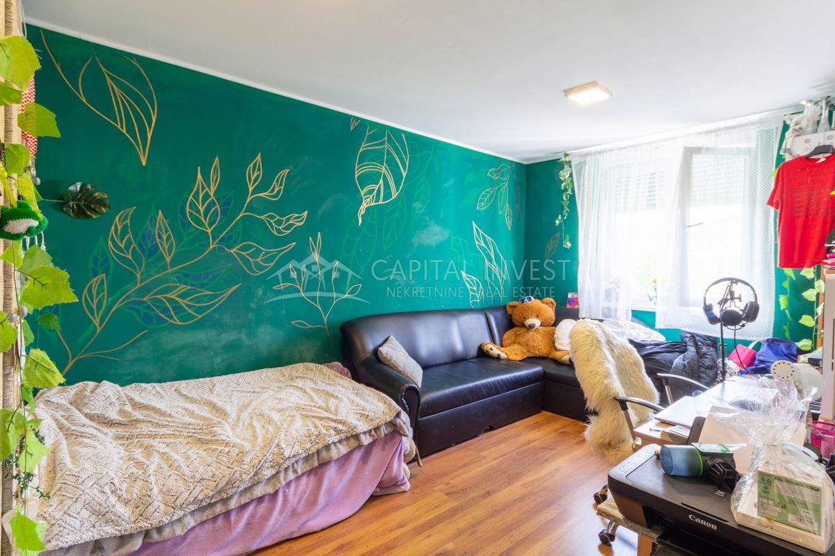 Appartamento con due camere da letto, Pola, Šijana