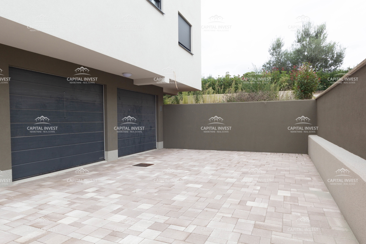 Appartamento trilocale al primo piano, Štinjan, Istria