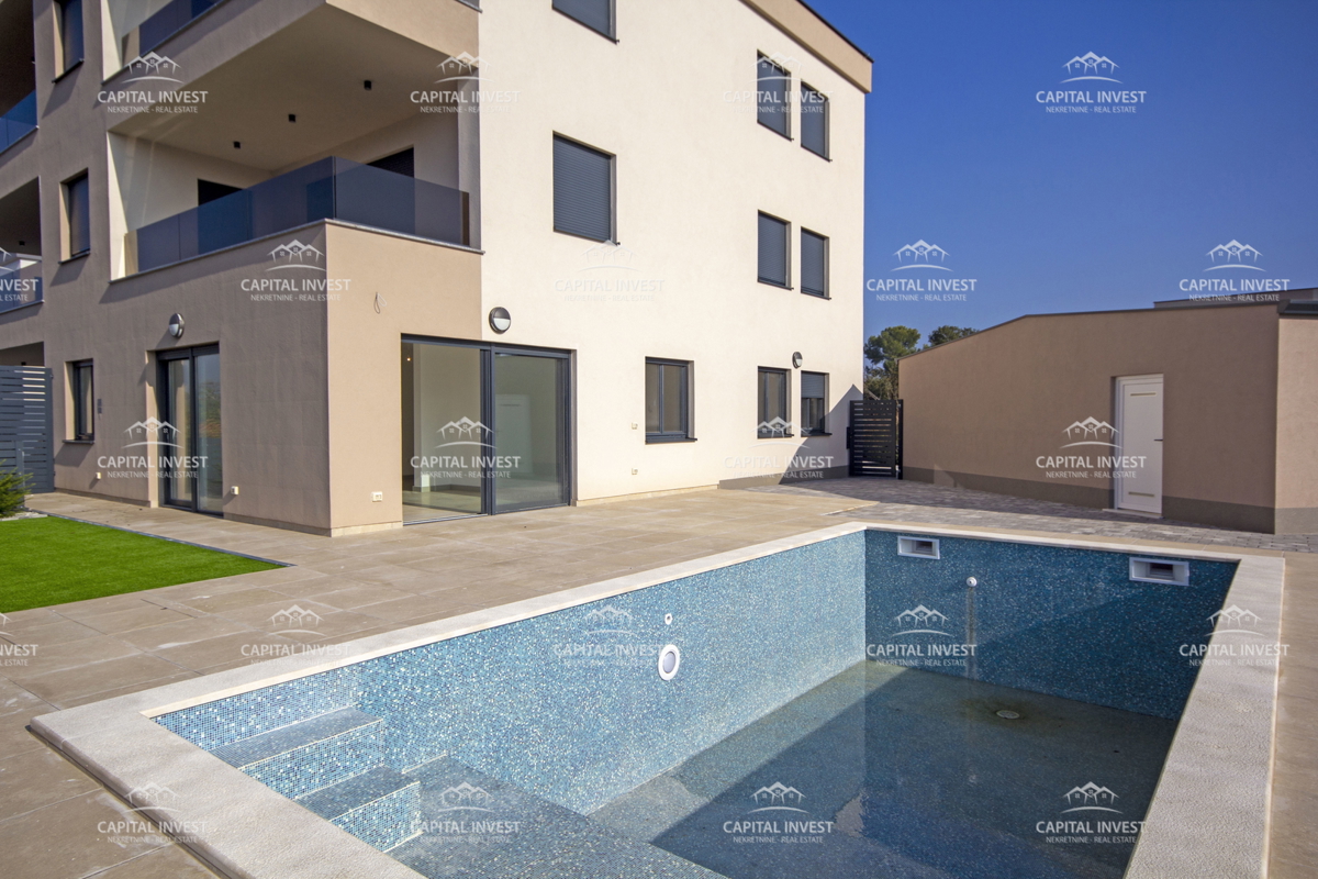 Ampio appartamento con vista sul mare, Banjole, Istria