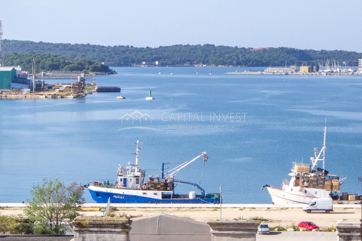 Appartamento quadrilocale, vista mare, Pola, Istria