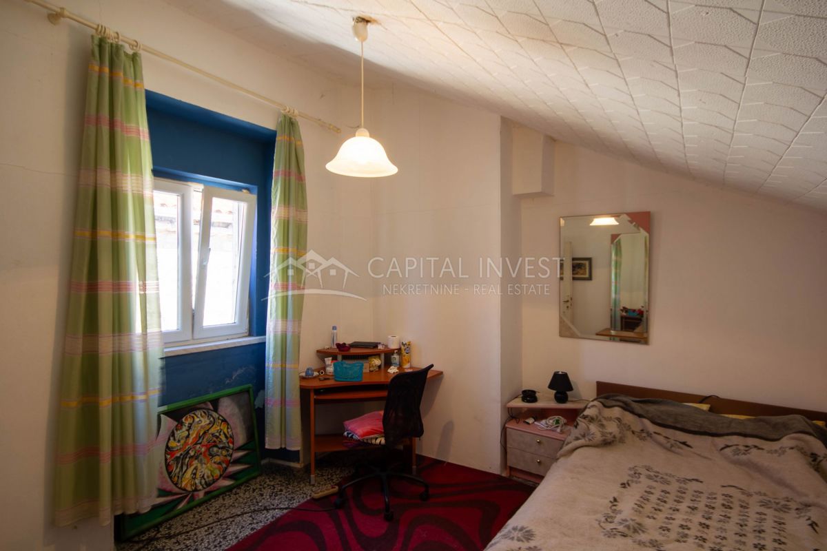 Appartamento con quattro camere da letto, appartamento separato, Pola, Centro