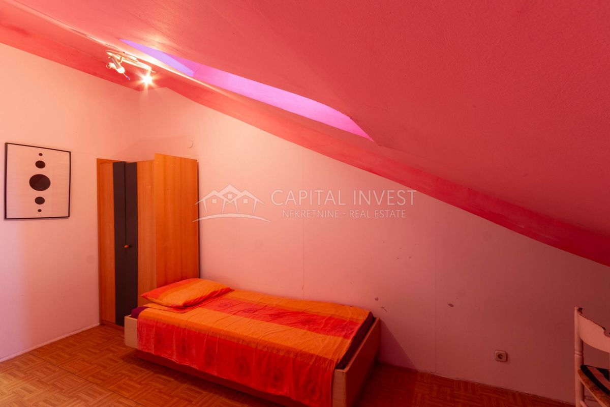 Appartamento con quattro camere da letto, appartamento separato, Pola, Centro