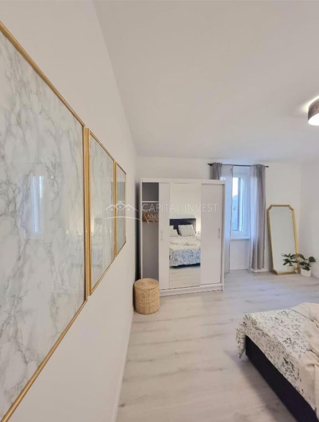 Appartamento con due camere da letto, a 100 metri dall'Arena, Pola, centro