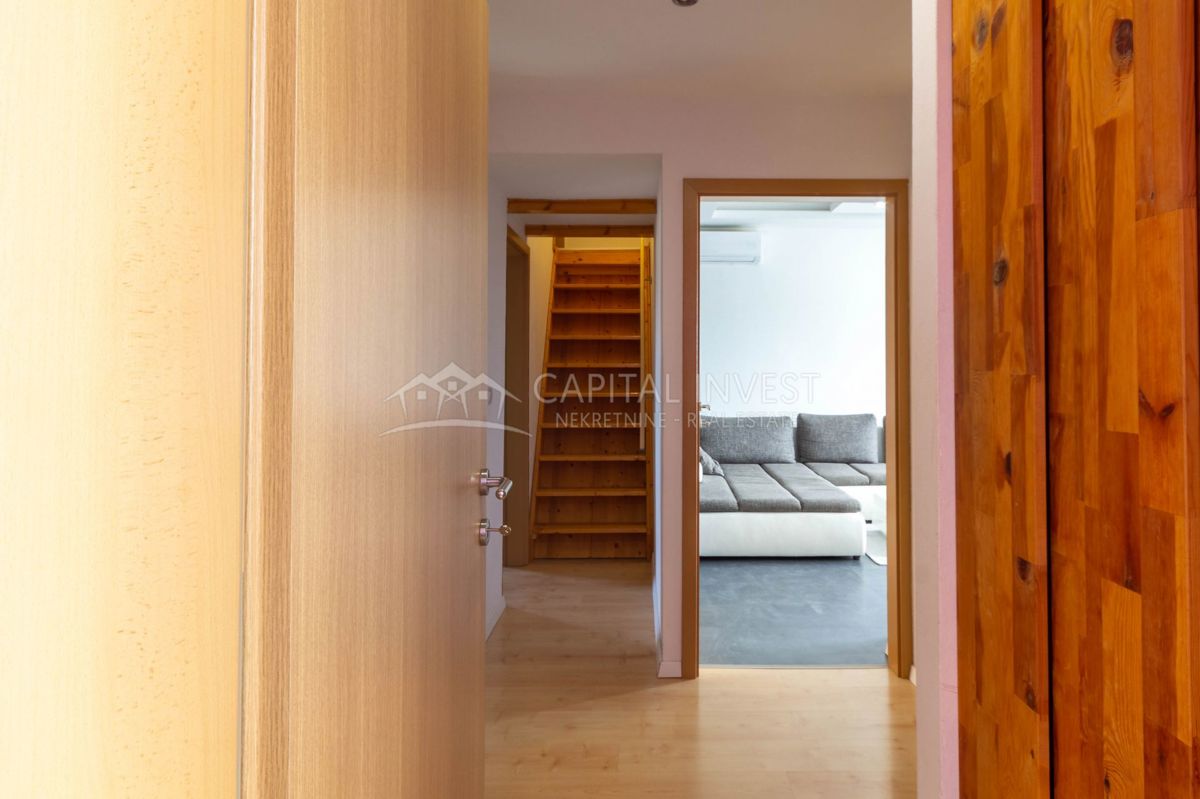 Appartamento con quattro camere da letto, Pola, Šijana