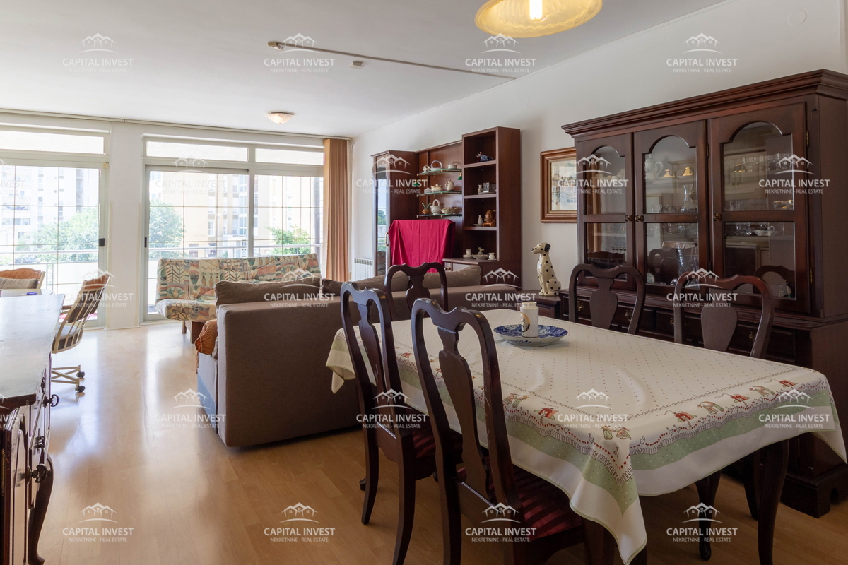 Appartamento con due camere, terrazza, Pola, Veruda