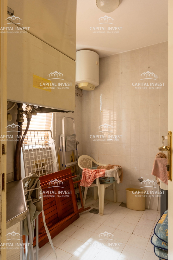 Appartamento con due camere, terrazza, Pola, Veruda