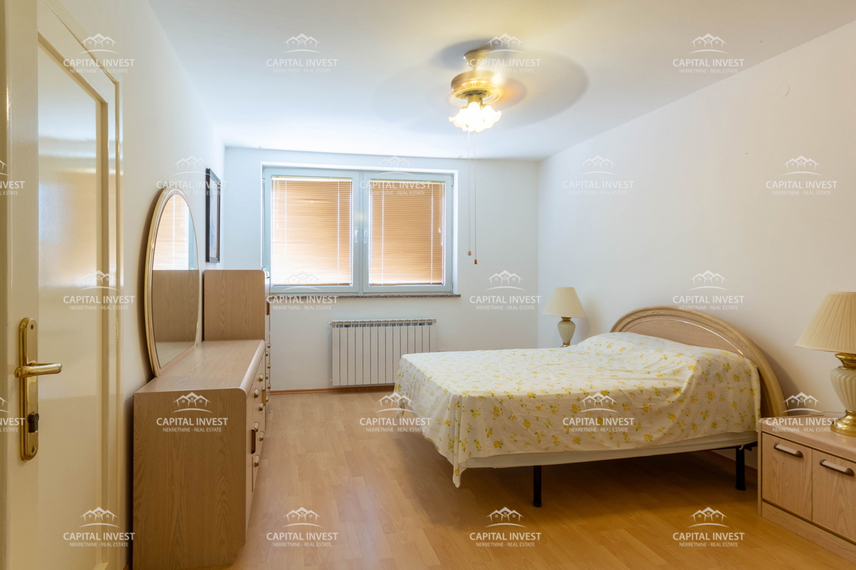 Appartamento con due camere, terrazza, Pola, Veruda