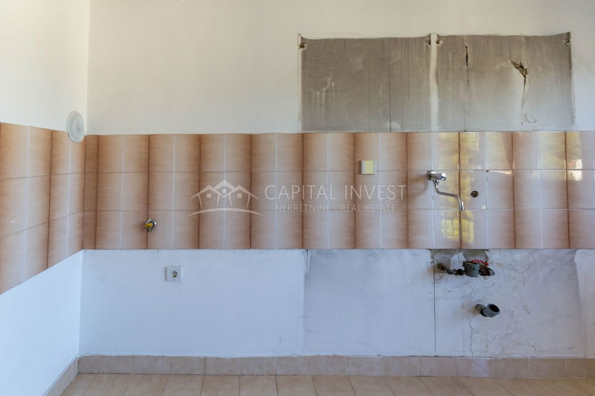 Appartamento con due camere da letto, Pola, Šijana